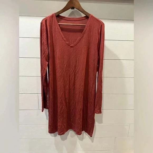 BNWT Daily Threads Night Shirt- Large - Picture 1 of 5